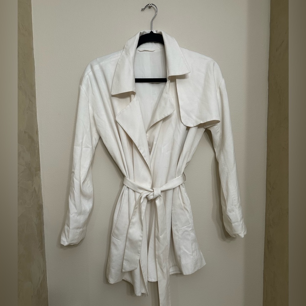 Allsaints coat. White. Size 2. Tie waist.